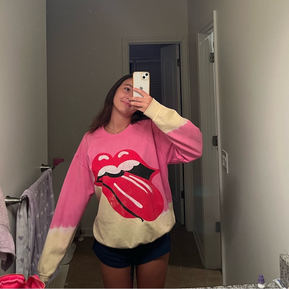 Cute Urban Outfitters Rolling Stones Sweatshirt